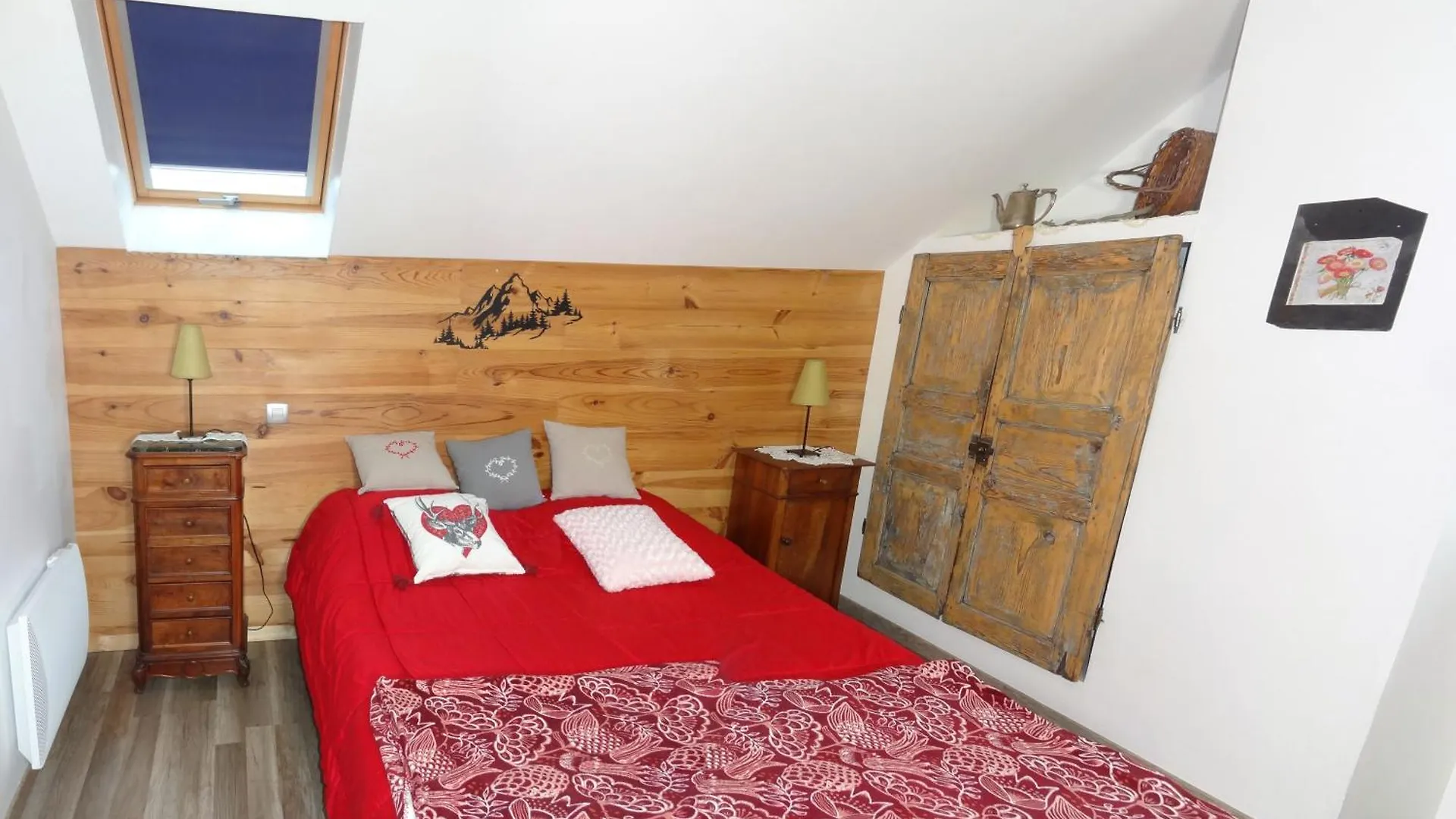 Gite De Champ Chaulier Apartment Crots